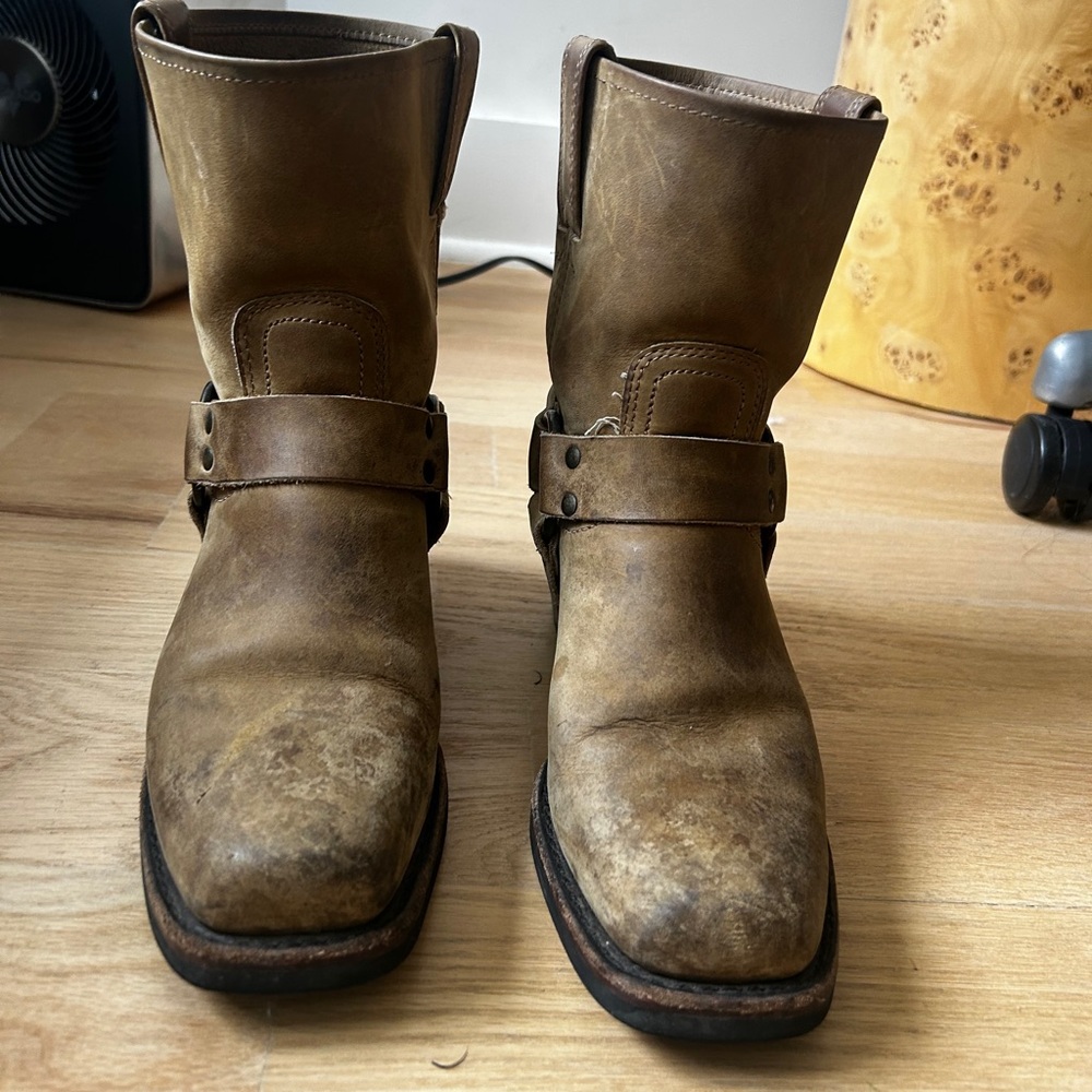 FRYE Harness 8R